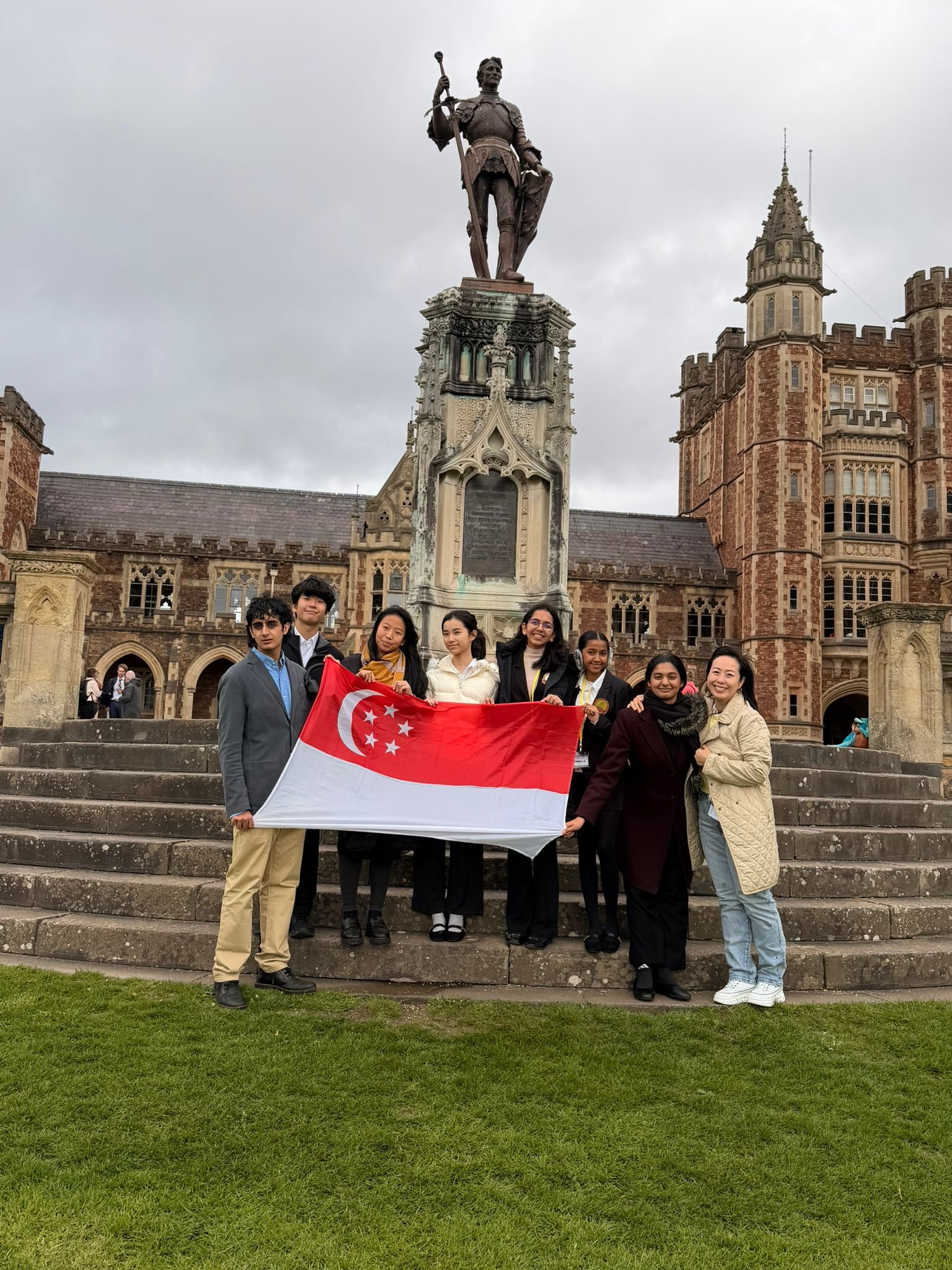 Team Singapore with Singapore flag